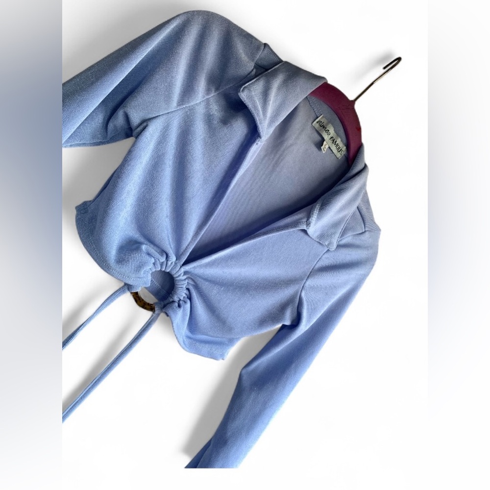 ALMOST FAMOUS Light Blue Long Sleeve Tie Front Tortoise Ring Crop Top Shirt - Picture 2 of 8